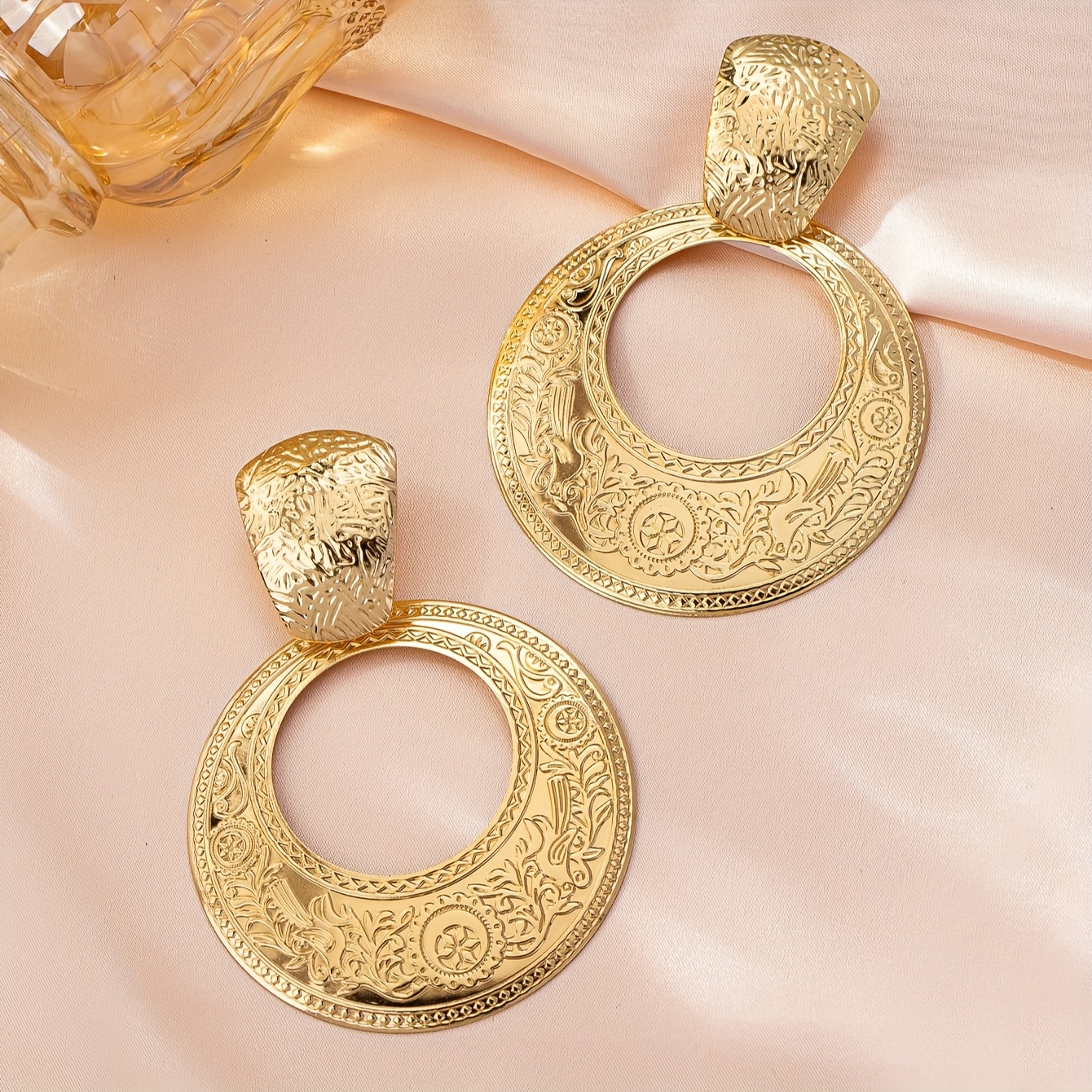Women's Elegant Summer Style Versatile Light Luxury Earrings